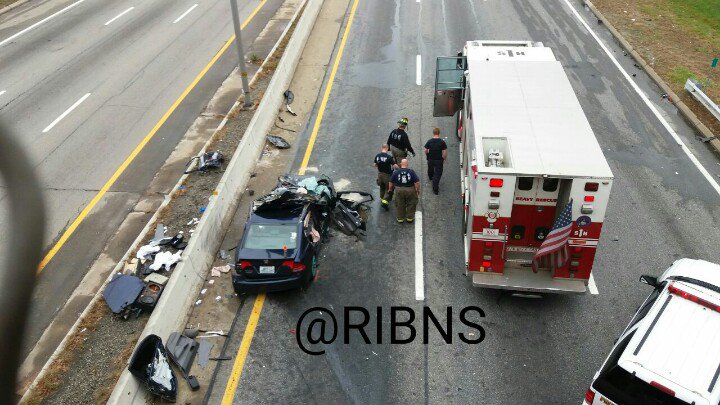 Prov RI, large amt of debris from car on highway, vic transported