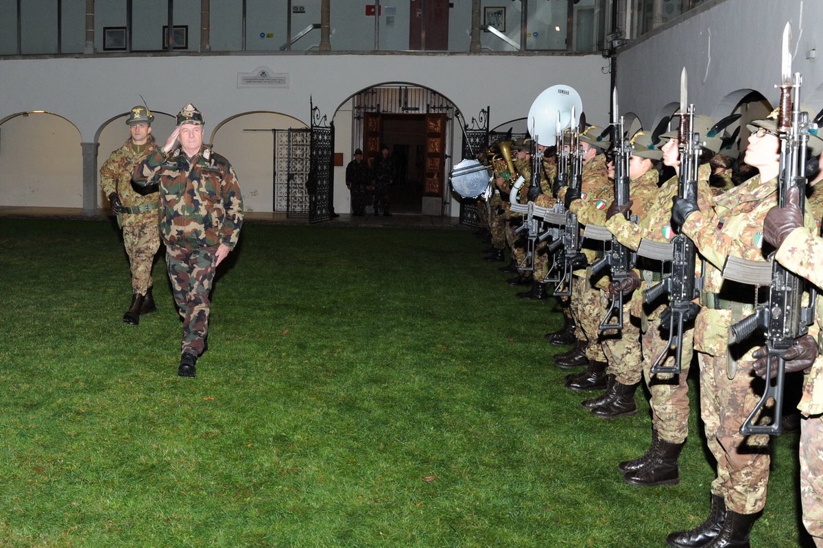 SM_Difesa's tweet photo. #Udine #GenGraziano welcomes #Slovenian #Chod Gen Osterman &amp; #Hungarian #Chod GenBenkő Multinational Land Force #European #Defence https://t.co/sYhHz9E6s1