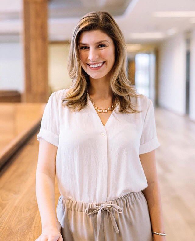 SWOnt_APhiAlum's tweet photo. We're proud to share that past @aphiwesternu President, @kyliehends, has been chosen as one of @alphaphiintl's ELC's for 2017-2018! 👏🏻 #AOE https://t.co/O13HudqXtv