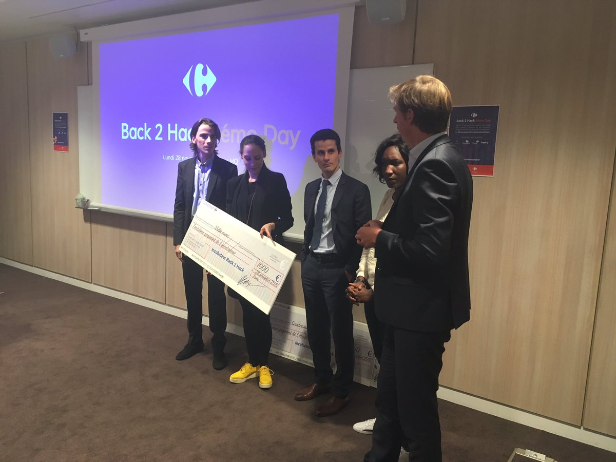 La_Benks's tweet photo. La 3eme place pour @Snapcook_ai au DemoDay #Hackathon @CarrefourFrance ! Congrat's guys 🚀. #startup #foodtech #innovation #machinelearning https://t.co/le3AW1IDY0