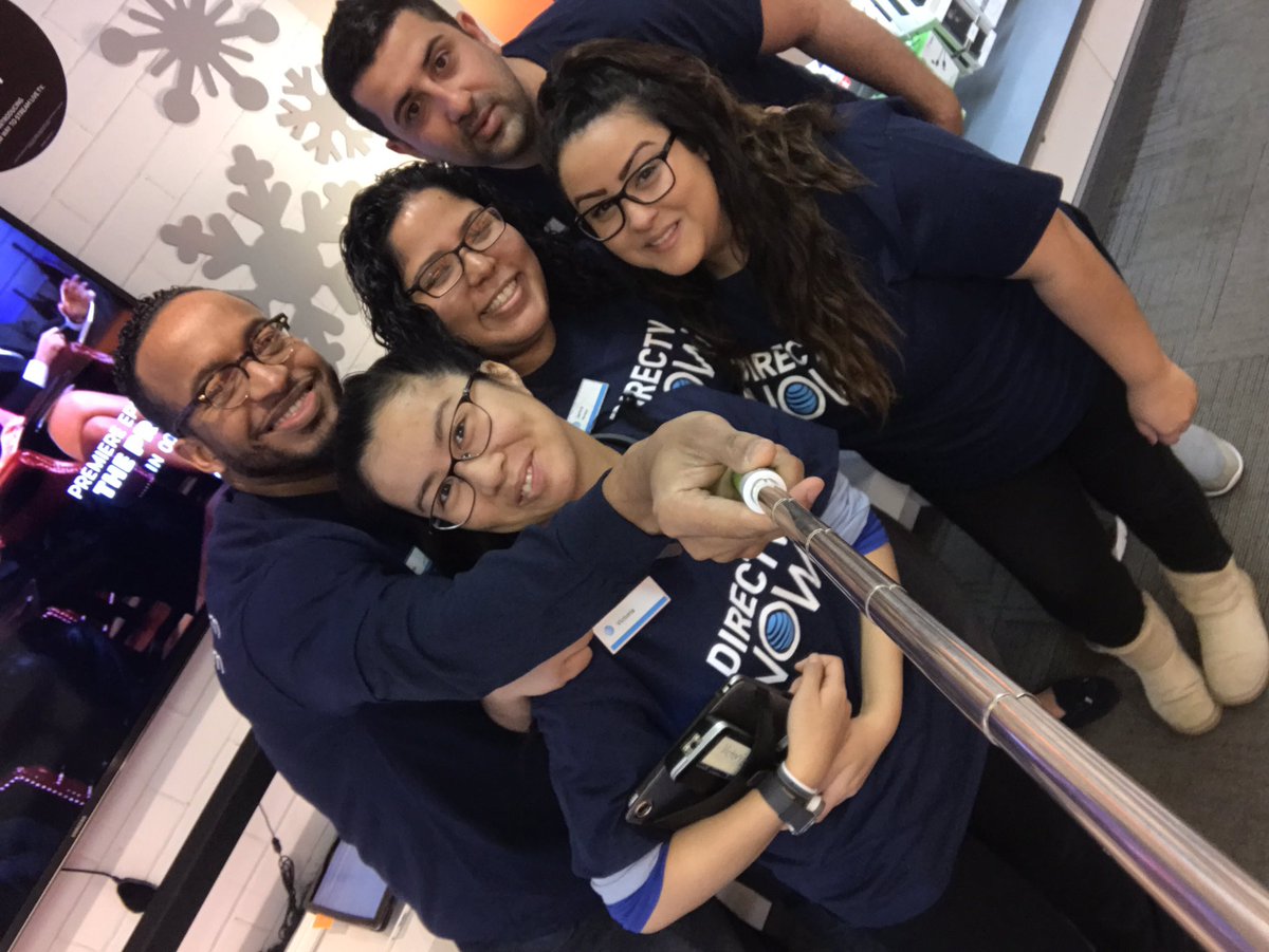 MelThibeau's tweet photo. Team #brookline ready for DirecTV Now! #2Down200ToGo @jvargNE https://t.co/5JwEIiMYdq