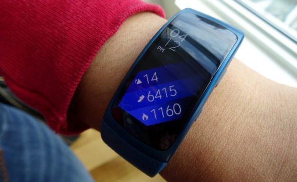 AccelCF0's tweet image. Samsung Gear Fit2 band now auto-pauses when you stop exercising, detects more dynamic workouts automatically venturebeat.com/2016/11/24/sam…