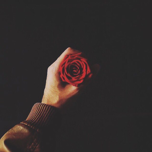 abm7sn's tweet photo. ㅤㅤ 

الحبيب : اكثر شخص يسعدك ، واكثر شخص يحزنك . 

ㅤㅤ https://t.co/izcmpHW7ZF