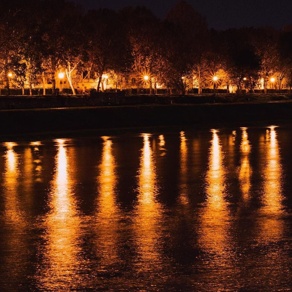 iAmParacelsus's tweet photo. Arno's golden reflections
•
•
•
•
•
#firenze #florence #toscana #igersfirenze #visitfloren… https://t.co/B1rDaHrId7 https://t.co/GqOamJNAro