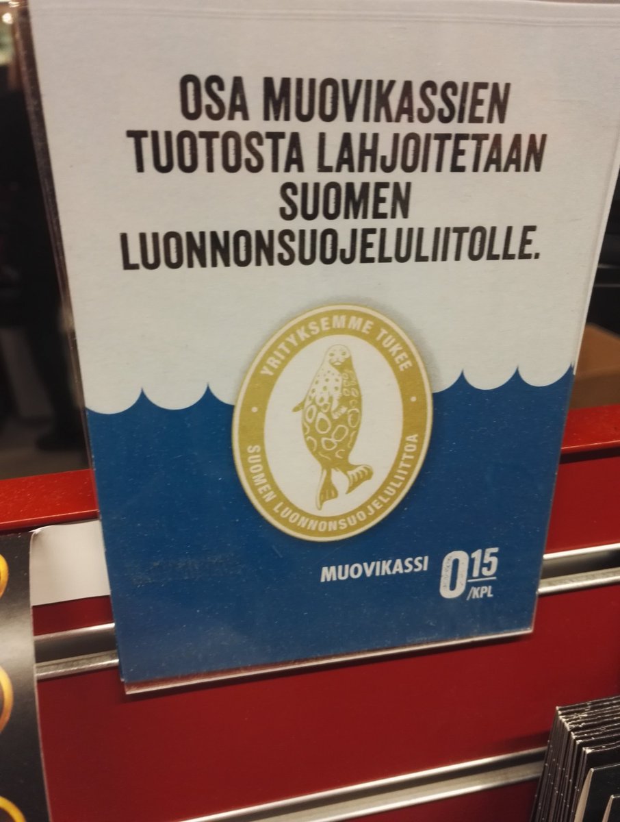 sirja_h's tweet photo. Ostamalla muovipussin tuen luonnonsuojelua? Ristiriitaista? @luonnonsuojelu #suomalainenkirjakauppa #entämuovijäte? https://t.co/Jy6nlDvSCL