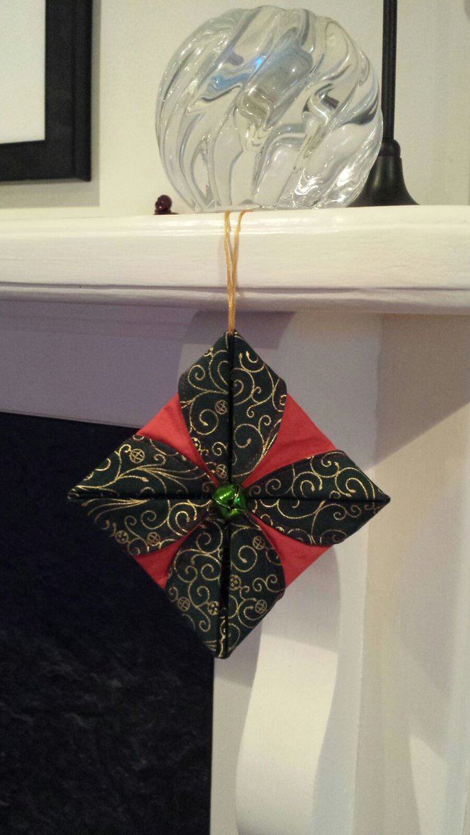 Patchwork_Irl's tweet image. Share a touch of Irish patchwork with friends &amp;amp; family this Christmas. Hand-crafted tree decorations- €8 each or 2 for €15. Including p&amp;amp;p!