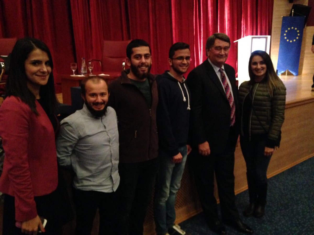 Trakyakariyer Projesi Takım Lideri Geoff Fieldhouse ve Topluluk Akademik Danışmanımız Uzm. Ayşe Çelik Taşkın ile.