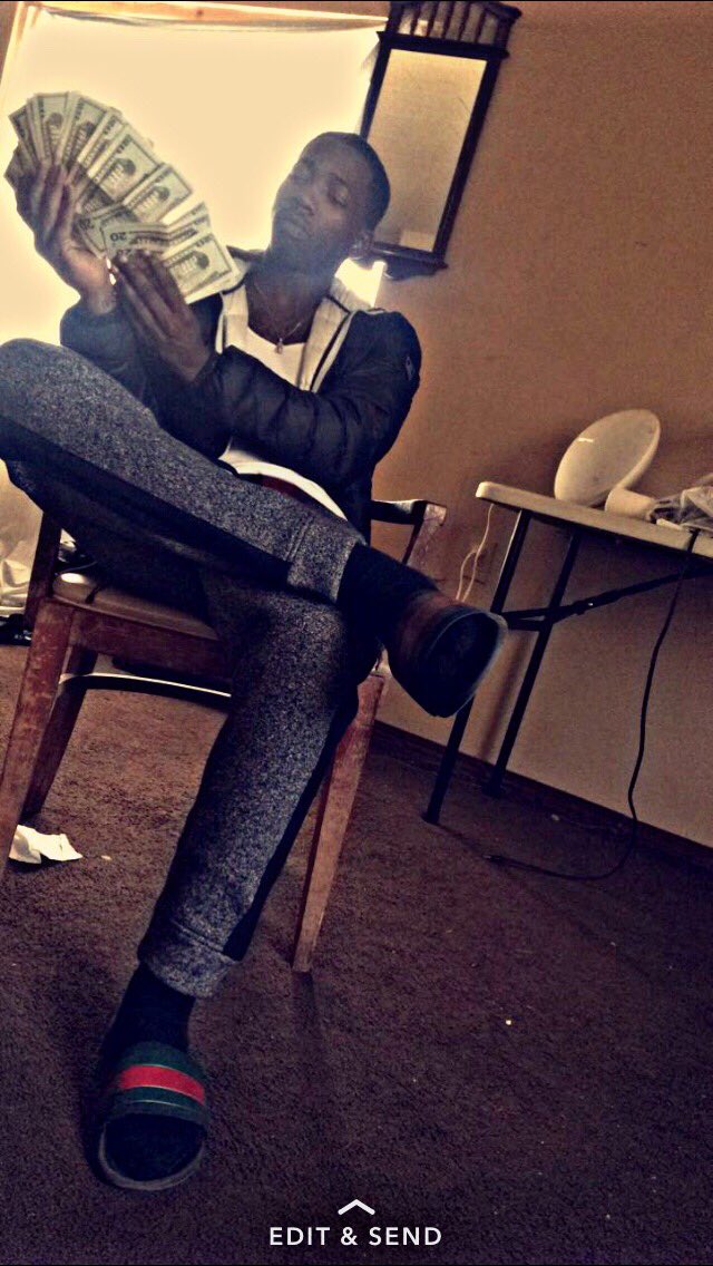 MyHoesBritish's tweet photo. I just fucked ya Bitch in sum Gucci Flip flops 💰👟😈🚧🍆 https://t.co/85WTPonVqG