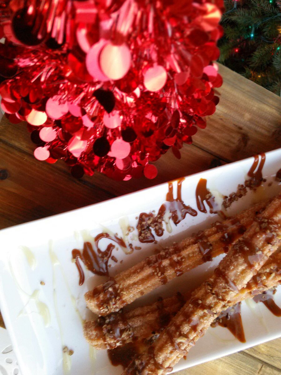 SenorSnow's tweet photo. Churros @ señor snow https://t.co/Hu549aDw72