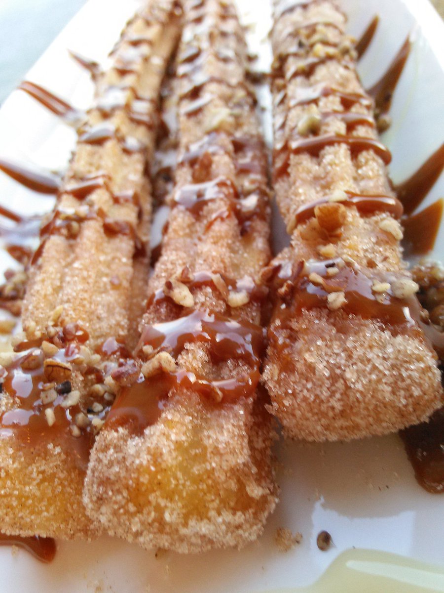 SenorSnow's tweet photo. Churros @ señor snow https://t.co/Hu549aDw72