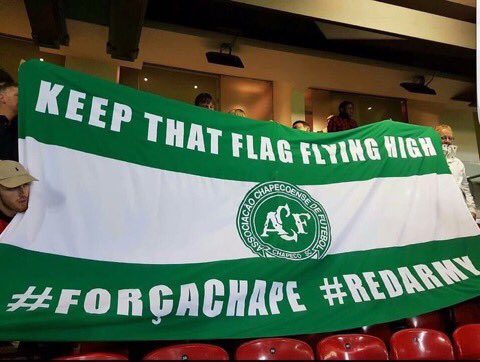 biddleky's tweet photo. Football is more then a game @ManUtd #ForzaChapecoense #RedArmy #rip #respect #football #MUvsWHU https://t.co/Hw6Tan2Iux