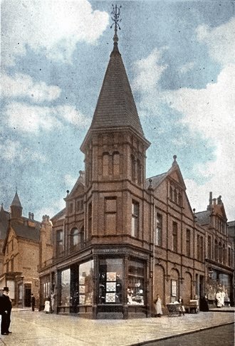Colourised 1897 Elford Grove / Roundhay Road Stores, #Harehills - Was little more difficult to fix (original) flickr.com/photos/thanoz/…