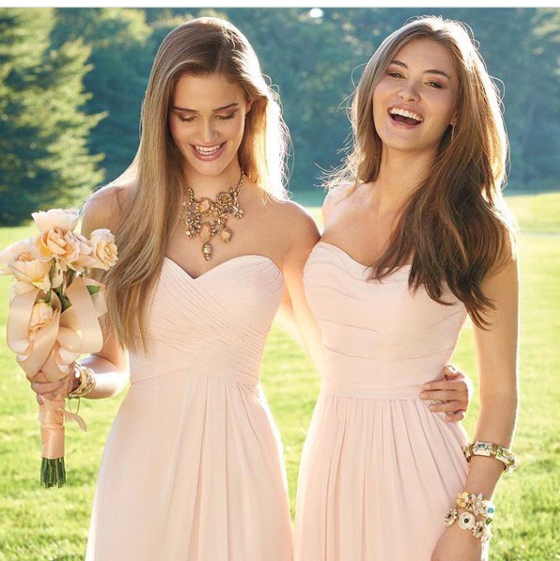 En la situación que sea, somos tus cómplices y aliadas 💕 entrevista de trabajo, dama de honor o una fiesta 👉🏽 bonna.mx 💕