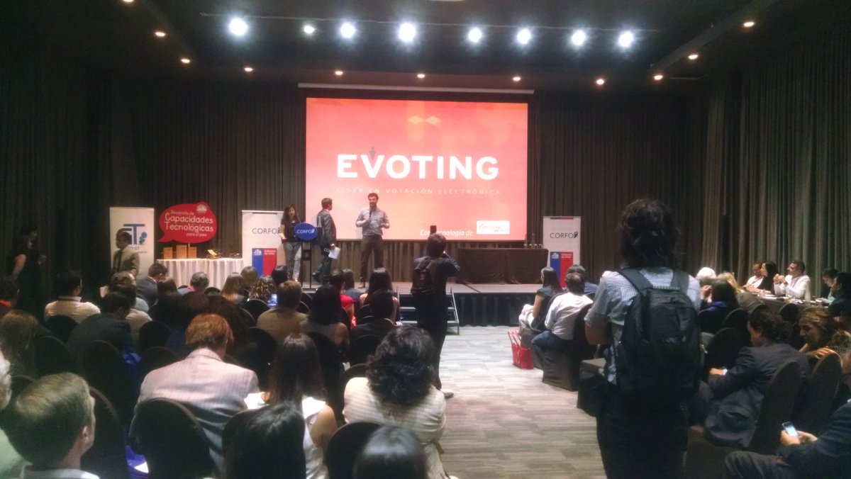 EVotingGlobal's tweet image. En estos momentos en #PremiosTT de @Corfo inaugurando la #VotaciónElectrónica de Gestores Tecnológicos