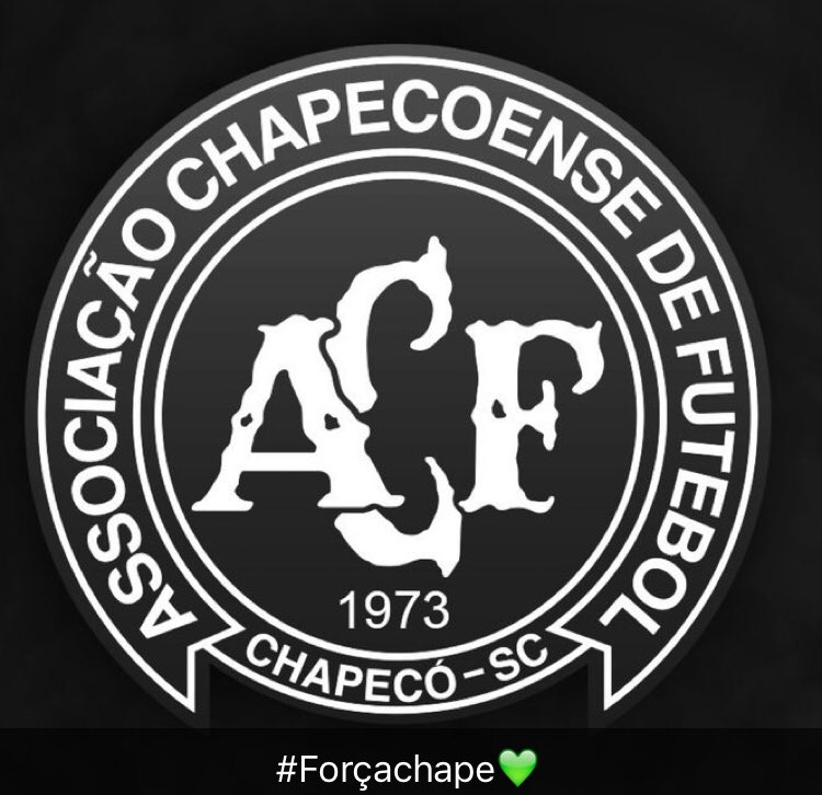 DevassosFC's tweet photo. Sei q o acontecimento foi ontem , mas isso n foi uma tragédia pra ser esquecida em um dia.Somos um só!!
#ForçaChape💚 https://t.co/7MVKpvt0Sh