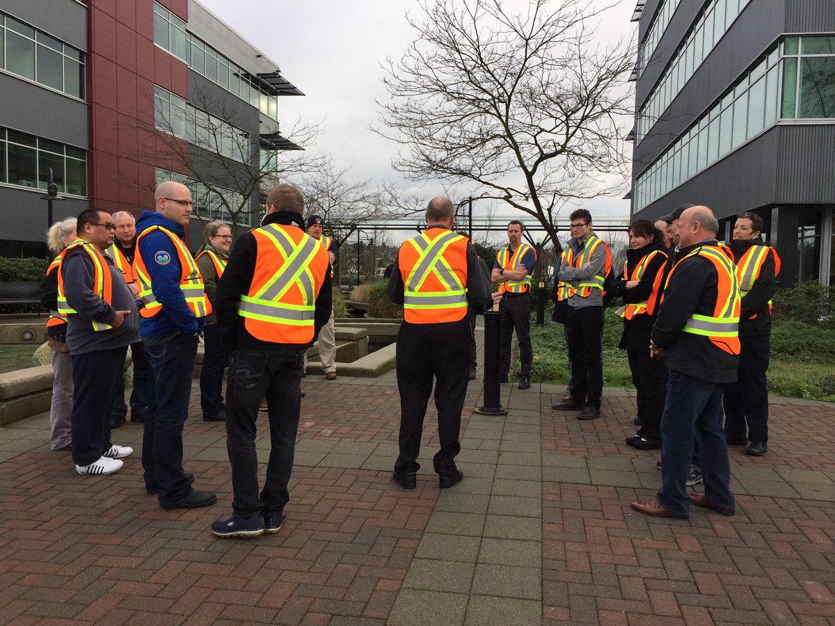 ShereeHaydu's tweet photo. Metro Coast and North UC/AUC and DOSH Safety Reps participating in High Risk Hazard course. Thank you Rene and Bob. https://t.co/hjwW5ccU8p