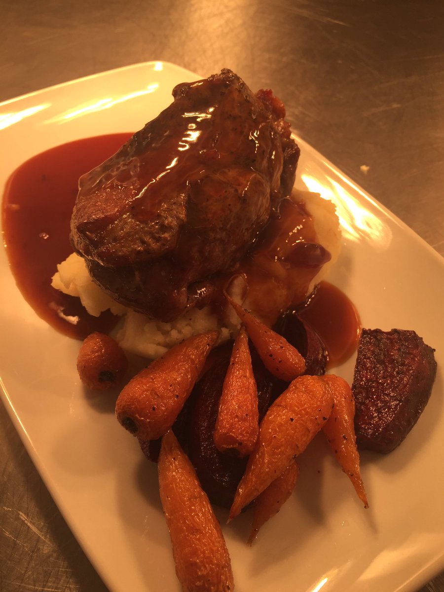 chefcaigp's tweet photo. Function tonight at the courtyard restaurant #eat@newcastle salmon lamb/risotto and cheesecake mmm https://t.co/xvifUwLguo