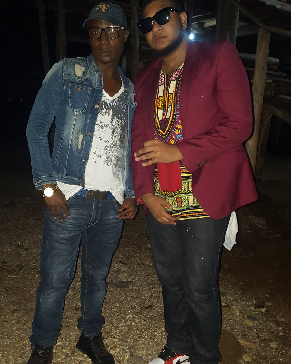 happyfamba's tweet photo. Nikiwa na hemedy PhD ndani ya Bujumbura Burundi https://t.co/Noq45AgnOw