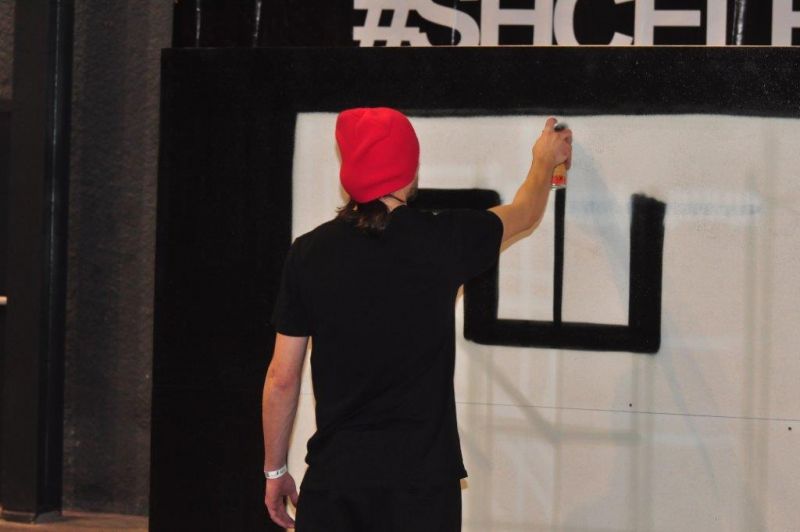 DacArtWork's tweet photo. Pokaz malowania na żywo - logo SHC Elements
https://t.co/I5yskgFRnQ
#artystyczne #malowanie #loga #firmy #dacart #pokazy #graffiti #reklamy https://t.co/j3nWVGAuHr
