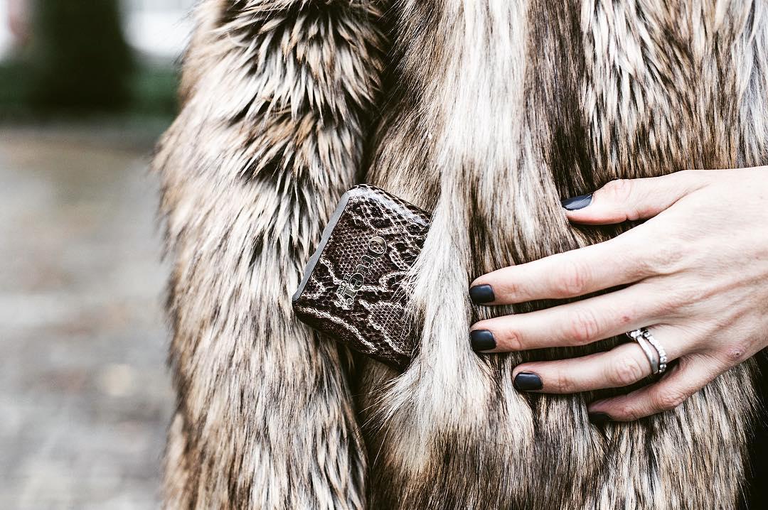 OtterBox's tweet photo. Feeling furr-abulous. See what is happening this weekend at #StradaLounge in Munich on @OtterBox_Europe Insta 📷 @leanmeanmomma https://t.co/4hrQlEArIK