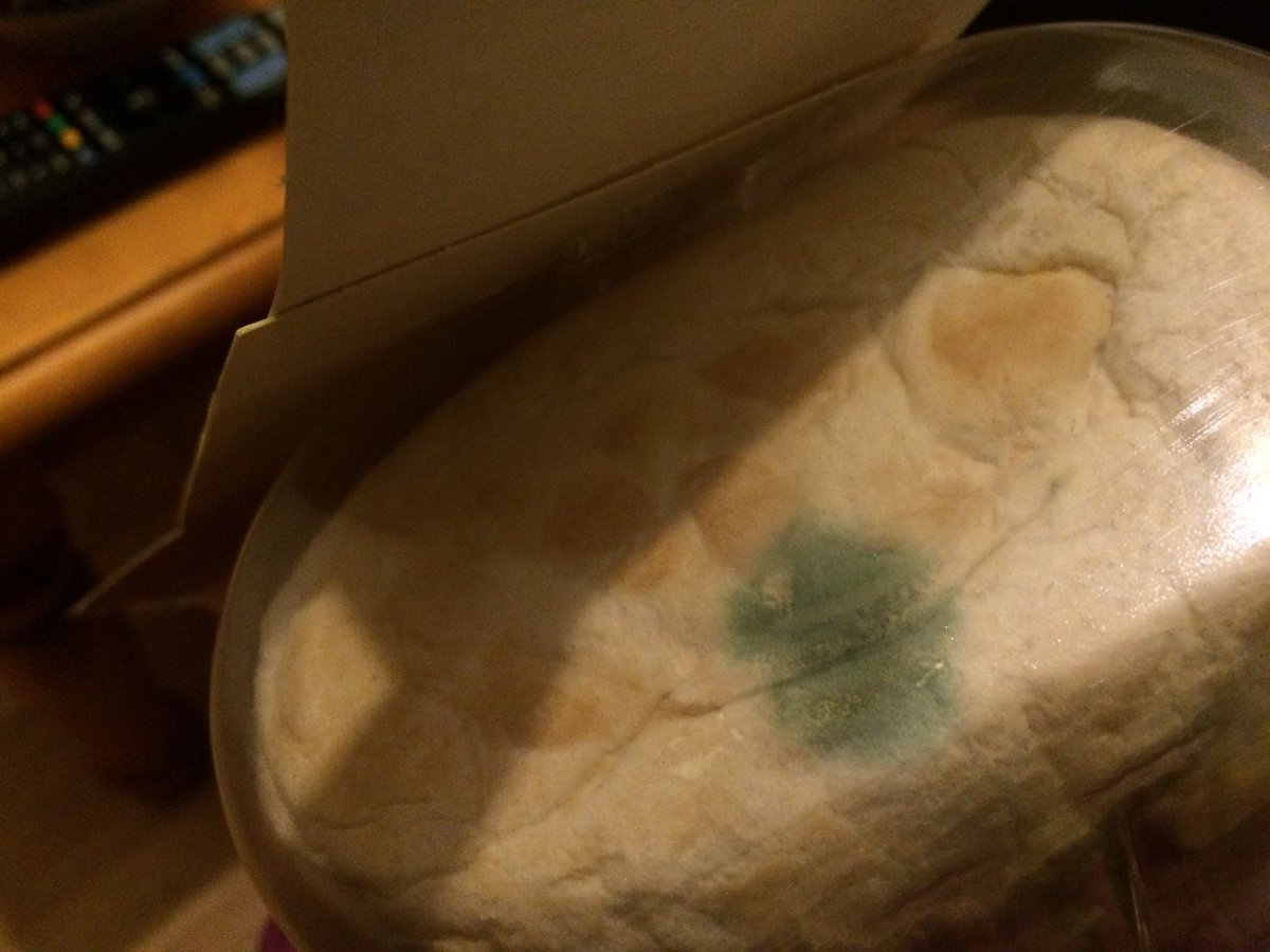 AlfHarris's tweet photo. Bought these... In date and Mould is running through them! Still in packaging with no air getting to them! #sainsburys @oldelpasouk https://t.co/JYtHR1vG4A