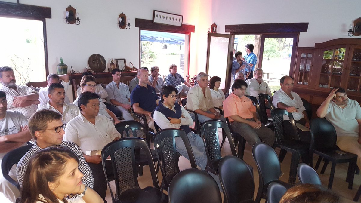 CarlosBecco's tweet photo. #Integrasoja @S4AGTech y las nuevas variedades @Syngenta_ar llegaron a Las Lajitas, Salta de la mano de #CNAgro #RedCrecer https://t.co/8fyrNxNh6r