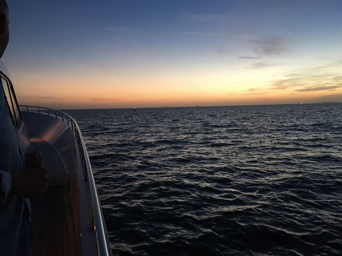BobbiSue's tweet photo. Nice place to be right now. Thanks @ACC_WCFL and @JacksonLewisPC!!! #InHouseLife #SunsetCruise #Tampa https://t.co/5CVozymVQc