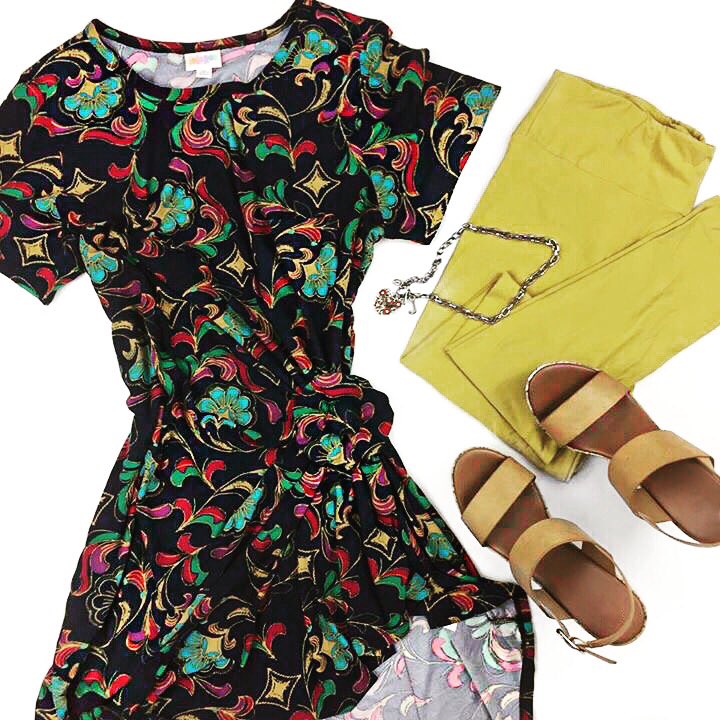LLRCJBatista's tweet photo. We don't need fashion to survive, we just desire it so much. #LuLaRoe #ootd #fashion https://t.co/yNHNubyLTI