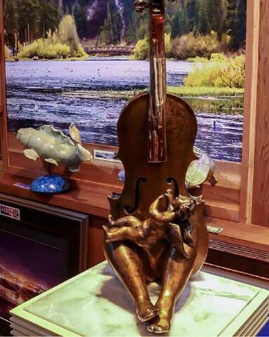 CarmelSquareCA's tweet photo. Kris Thomas creates bronze sculptures, porcelain sculptures &amp; nature &amp; aerial photography @CarmelSquareCA 
https://t.co/AxZjVUXwZ5 #art https://t.co/DfW0rQbUkZ