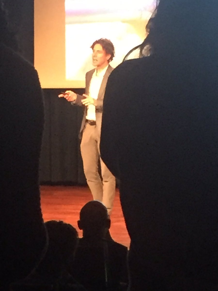 #demoday <a href="/fluves/">Fluves</a> knap en duidelijk Thomas! Lets give them their 300k€ ☺️