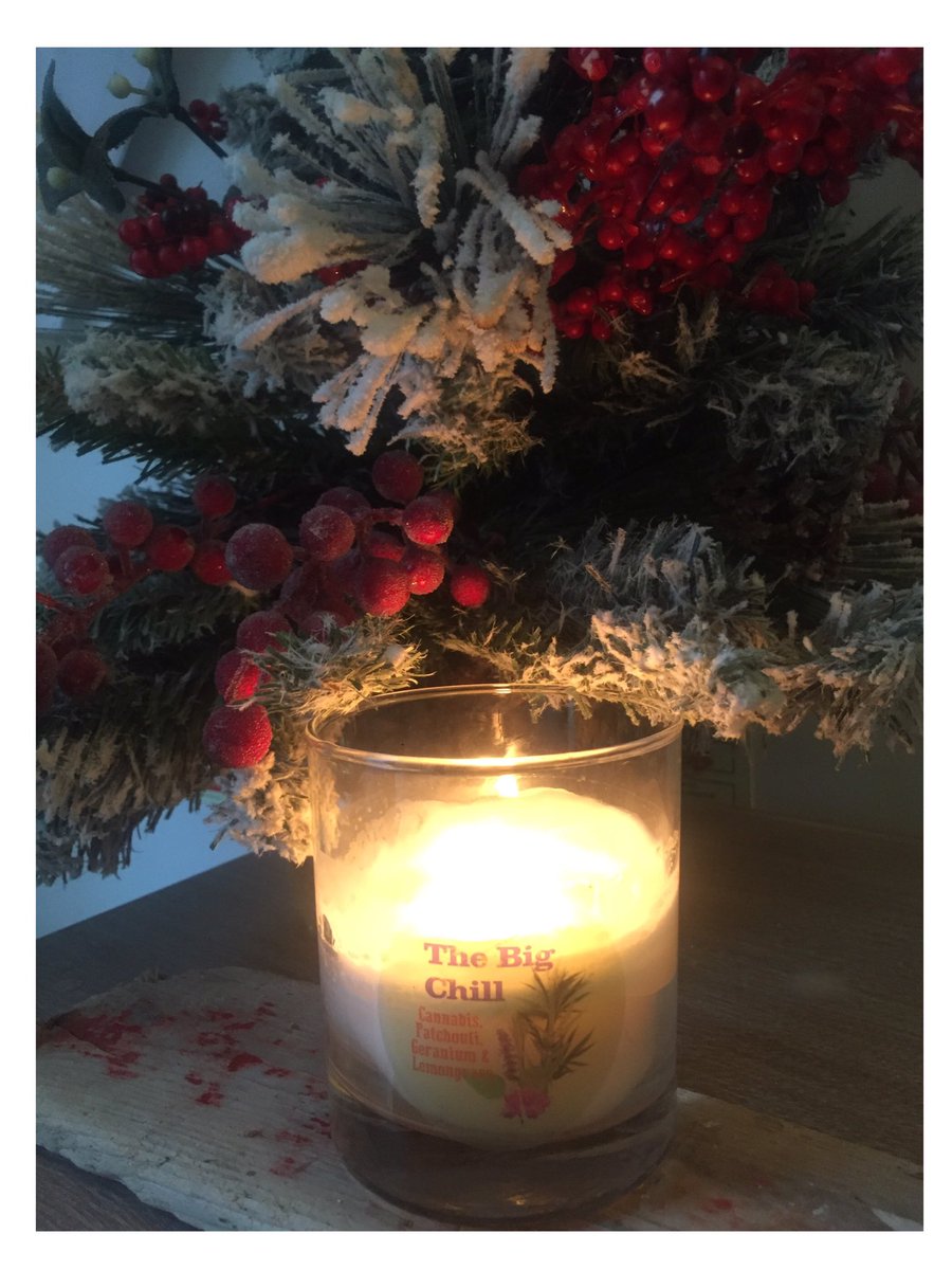 Such a beautiful scented candle courtesy of Zing Organics. Pop in and grab yourself some fantastic Christmas offers.