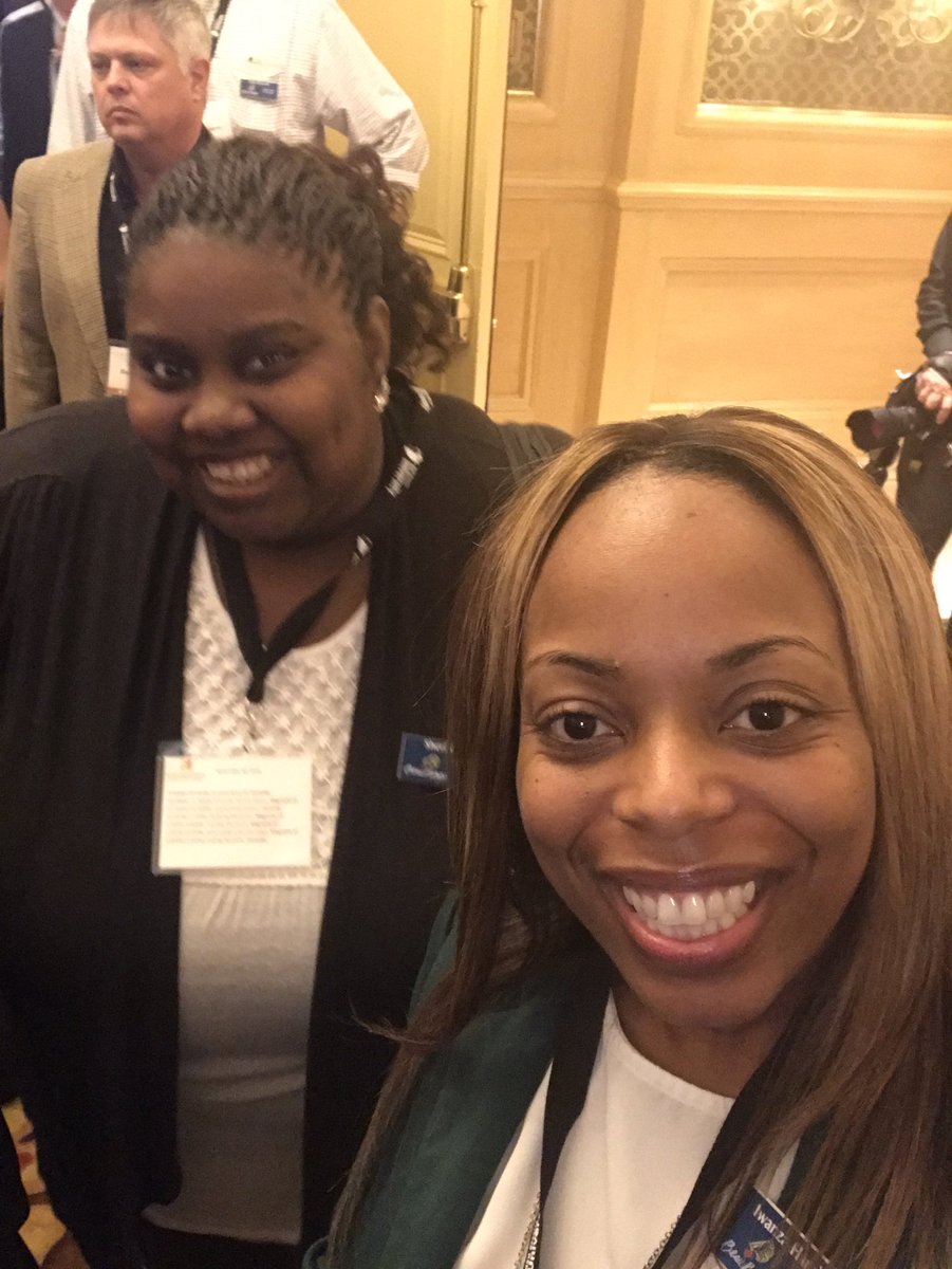 happy2beme5's tweet photo. #MGMLeads #Leadershipsummit #lunchtimefun @beaubiloxi https://t.co/O24L4gZQnT