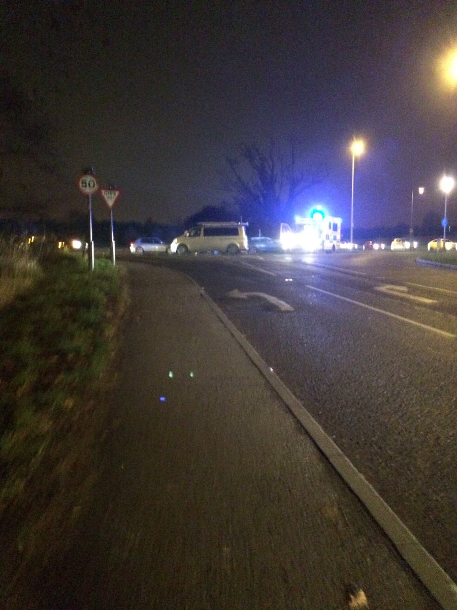 An accident on the knockmore road tonight at that terrible junction. Absolutely unsurprising. #Lisburn