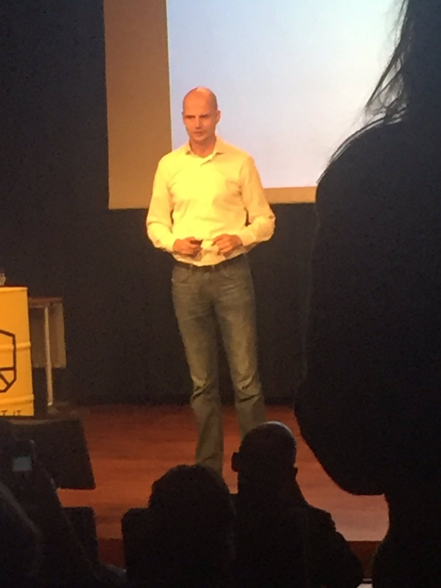 #demoday <a href="/startitkbc/">Start it @KBC</a> <a href="/PrediCube/">PrediCube</a> predicts your interest