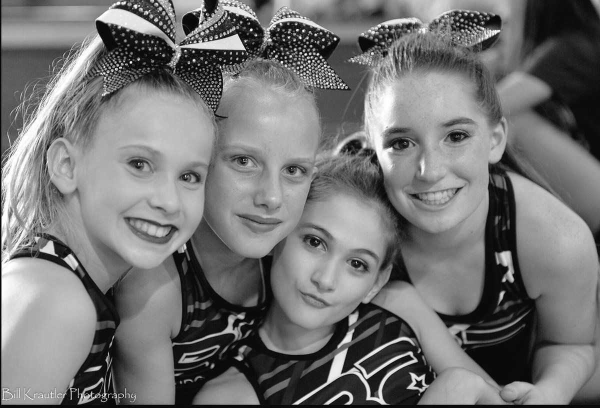 meaganphulett's tweet photo. Y'all ready?  The fab flyers of BA Senior Steel!  Alex, Caitlyn, Bria, and Alaina! #beSTEELmyheart ⛓❤️💪🏼 @BA_SrSteel @ba_alaina @Bria0808 https://t.co/GrsbnmOcxi