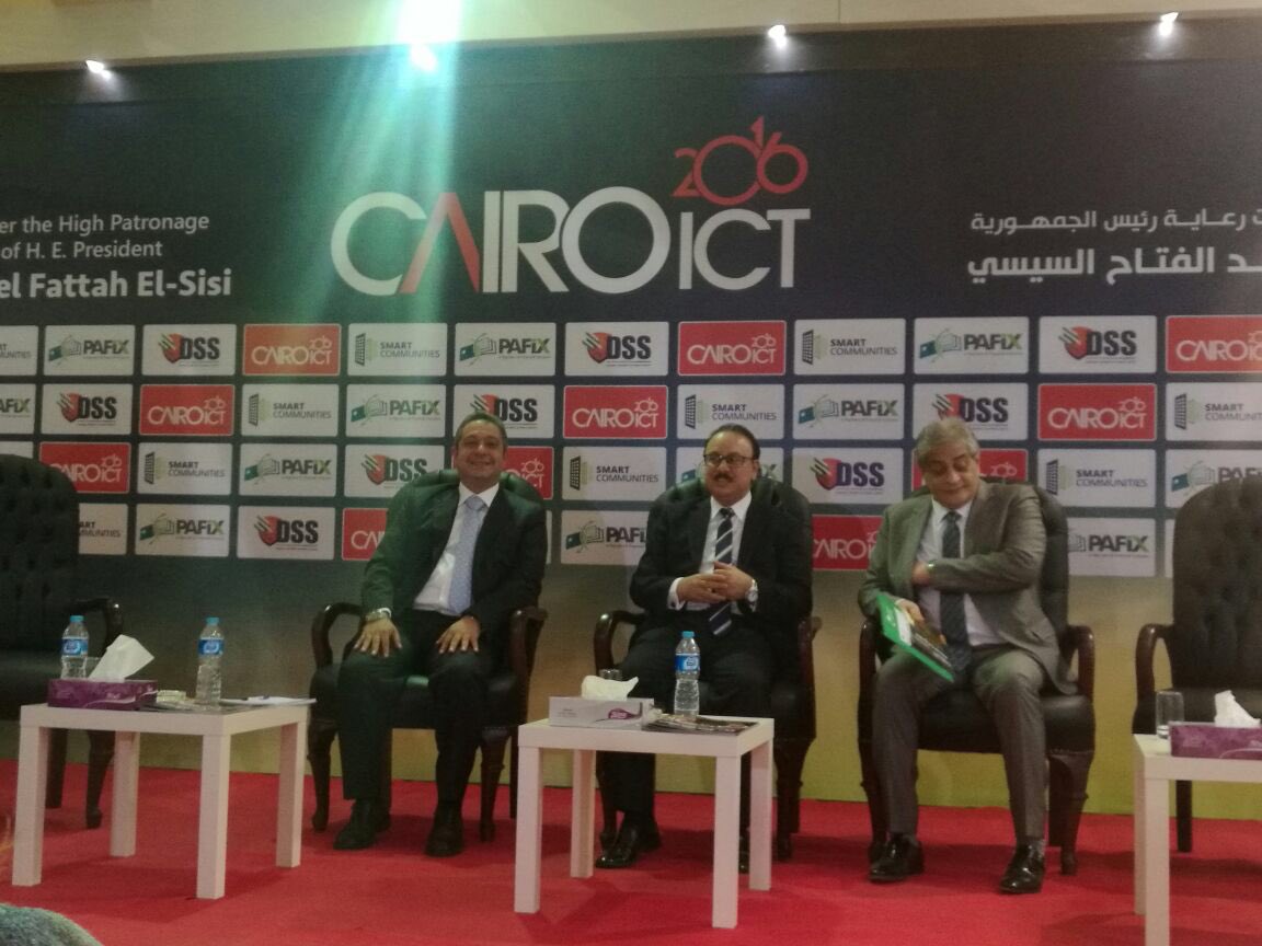 Dalia_Re's tweet photo. #CairoICT2016 @cairoict pre-closing panel by @hashemmansy talking about #it-revolution #digitaltransformation @DellEMCMEA https://t.co/zOMaX6FQjS