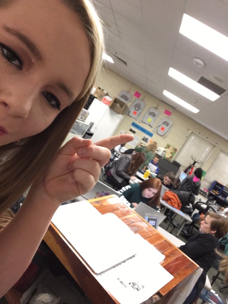 TinaCraft's tweet photo. Aww Joely Miller must have thought I needed some pictures of her. #studentselfiesonmyphone #postthemall https://t.co/IefrT74p4B