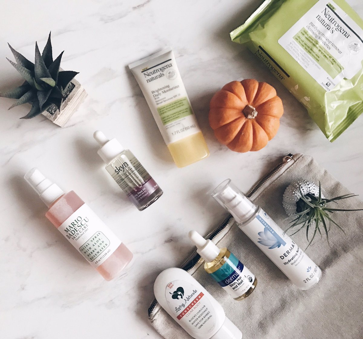 LiveLoveWearit's tweet photo. #Blogged ft my #SkinCare favs 4 #Fall &amp; #Winter seasons! @Neutrogena #BrighterDifference #NeutrogenaNaturals #Neutrogena #blog #skin #beauty https://t.co/a3QRezur8B