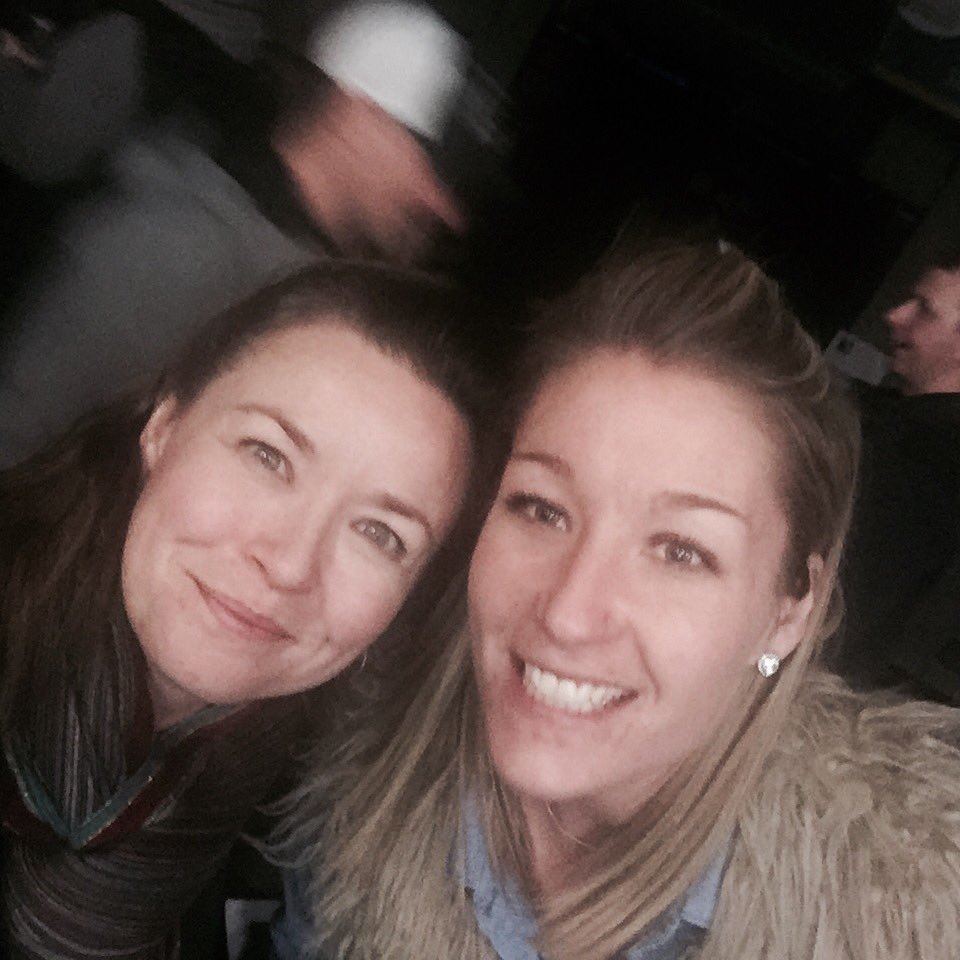 HOPE_in_ACTION's tweet image. Nothing warms a cold Tuesday in #YYC like @amyschumer &amp;amp; @marknorm. Thanks @Knight_Saskia! #LambCurry #Brave #Gimlets4All #StillLaughing