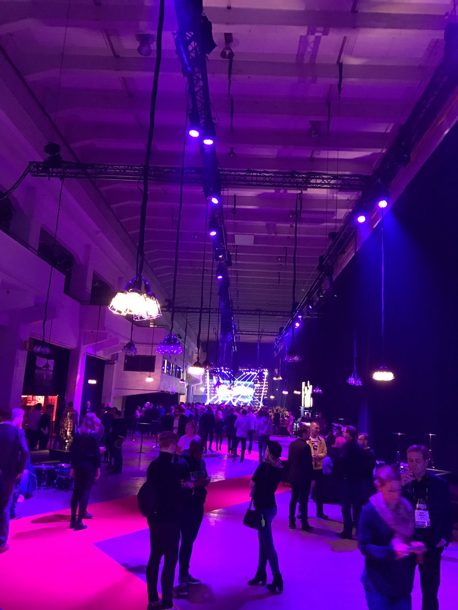 Time for day 1 after party at #Slush16  @SwedishHotspot #startup #thegoodpart