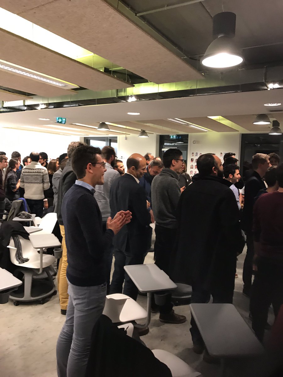 BiolaoCosmetics's tweet photo. Combat de pouces avant le buffet à @PALOALTOURS #peypouze #startup #tours cc @Poillourd @JulienDargaisse @RemyFilippo @YoannLemain @MrBouh https://t.co/UUfjsaguAq