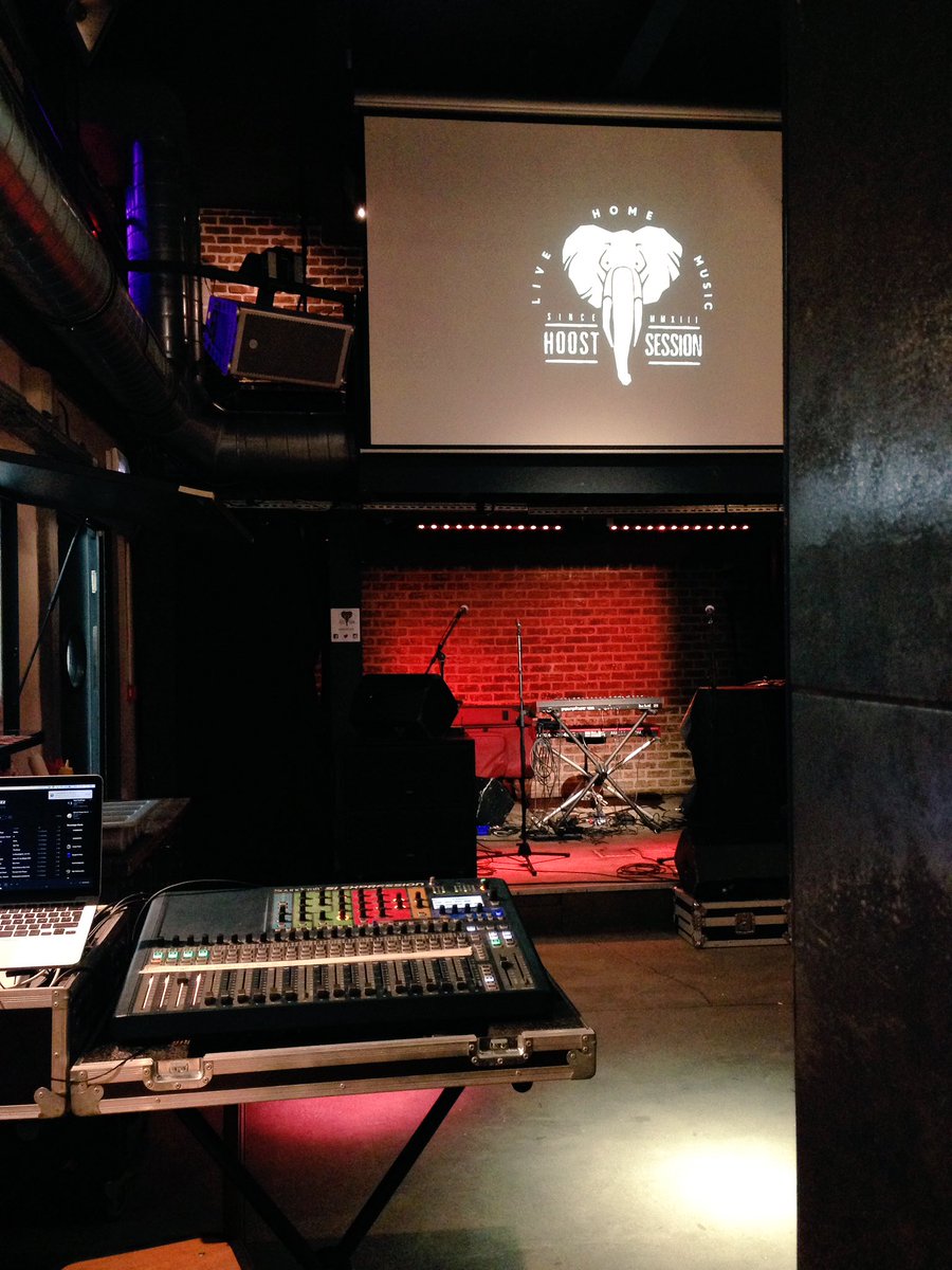 hoostsession's tweet photo. #Hoostlive s'installe au @Cafedela_Presse pour la release party de #VSSVD ! https://t.co/0E0qvndCdd