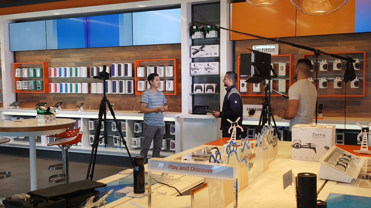 TerenceDunn13's tweet photo. Awesome partnering with our Sales Execution & Lakewood SOTF team for this awesome Training video! #LifeAtATT #TUProud #GLARocks #OneTeam https://t.co/urhfiS78xw