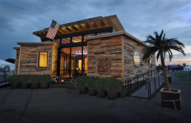 Solar_Decathlon's tweet photo. 5 continents are planning student #designbuild competitions modeled after the @energy #SolarDecathlon https://t.co/y2NICfWcEl https://t.co/EIg9uoYcgZ