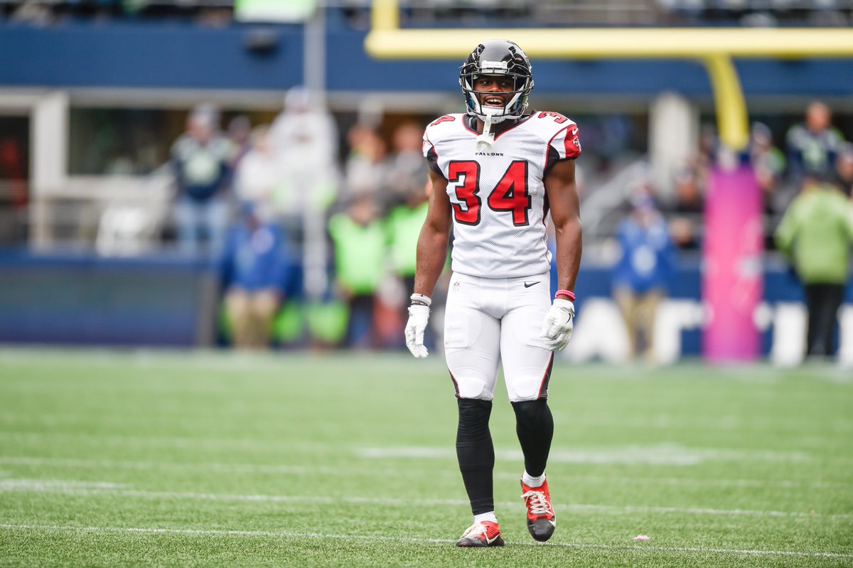 AtlantaFalcons's tweet photo. After several injuries to the D, Rookie Brian Poole has stepped in and is playing a vital role for the team.
📄: https://t.co/Kjz4HUmlkO https://t.co/3aLe667eDM