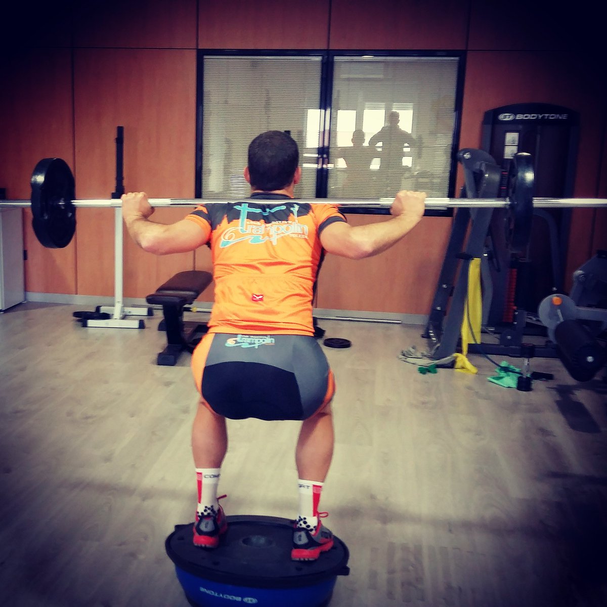 Trabajando en el gimnasio 💪 
Aquí con deberes atrasados d otros años.
<a href="/inov8_ESP/">inov-8 Spain</a> <a href="/sportmed_es/">Sportmed</a> <a href="/compressport_es/">Compressport® España</a> <a href="/entrenamientopr/">ENTRENAMIENTO.PRO</a> <a href="/RielvesVR/">Victor R. Rielves</a>