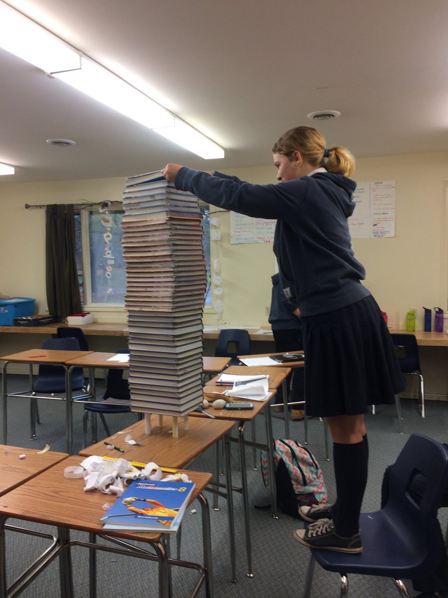 EBDaigle's tweet photo. Gr 7/8 Science systems thinking applied to structures. Using 6 pieces of paper only! @RosseauLake #cohort21 #fdesignschool https://t.co/Kc6HHFH5g0