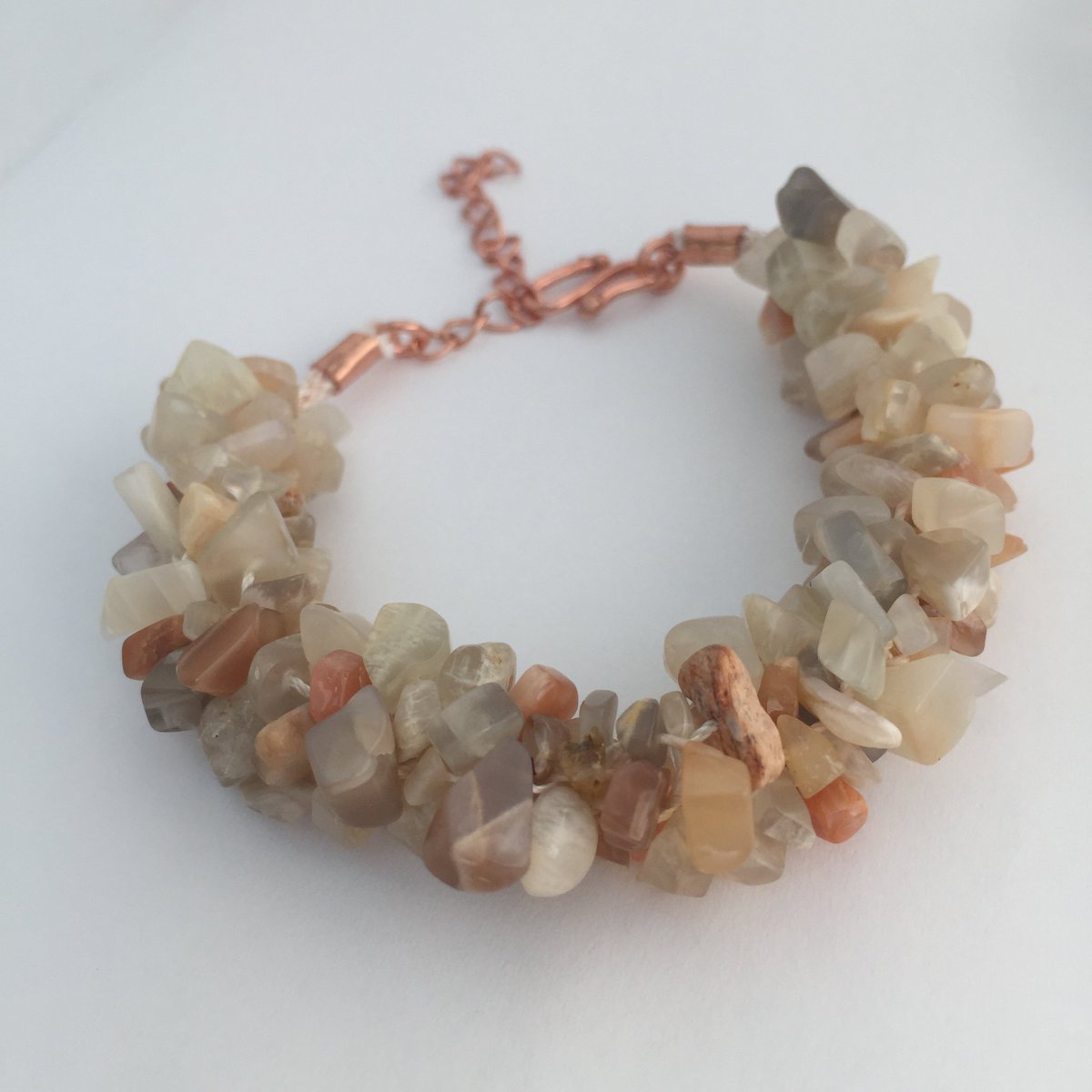tinksaccessory's tweet photo. #Bridal #moonstone bracelet #gemstone @toriastrinkets #TNWS https://t.co/A0RfRXGsLs via @Etsy #handmadehour #giftforher #bridetobe #makehour https://t.co/wkasBGbtxY