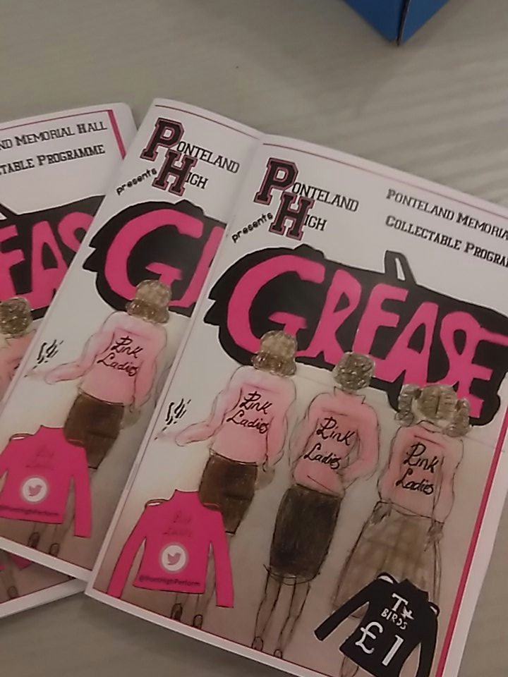 PontSci's tweet photo. Packed first night for the @PontHigh musical #Grease2016! Well done @PontHighPerform @ponthighmedia @PontHighEnglish https://t.co/blPr81Za1N