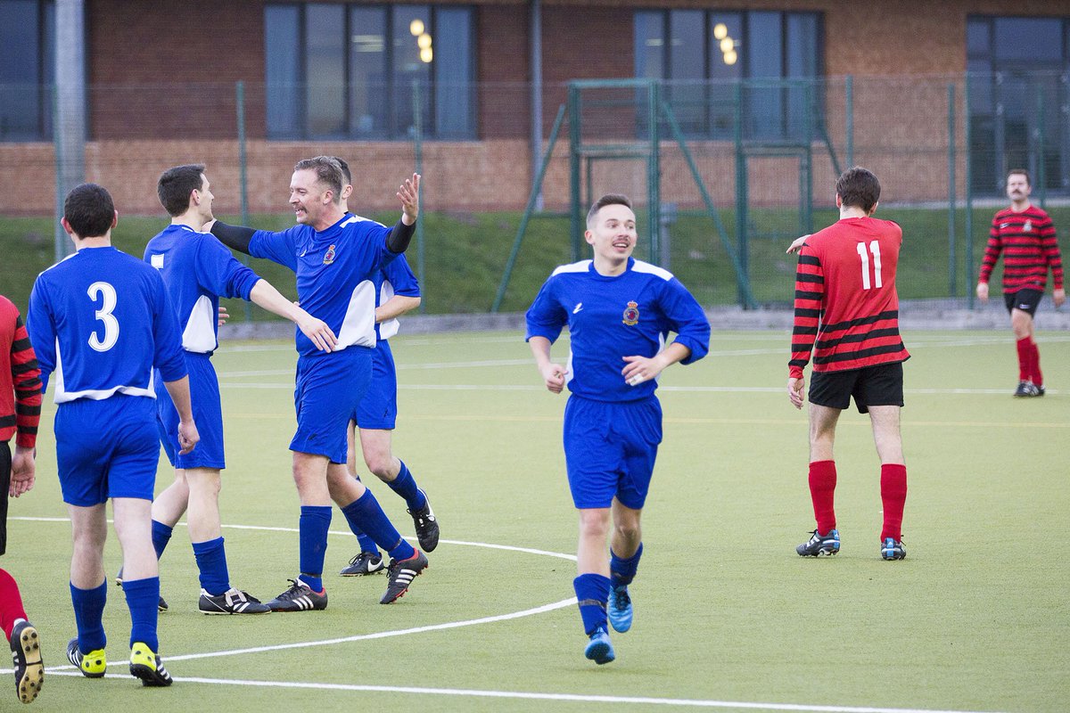 RAF_Valley's tweet photo. At half time, the Officers were 3-Nil down to the Airmen. Who won? https://t.co/fQBxueHCIq @RAFValleyStnCdr @DavidMelmoth @AngleseyScMedia https://t.co/WXoAceMgf6